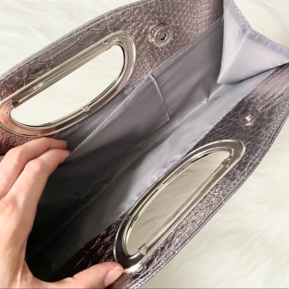 Metallic Clutch - Picture 2 of 2